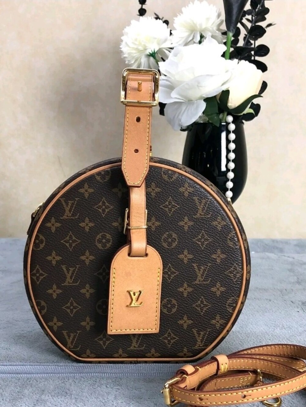 LOUIS VUITTON BOITE CHAPEAU